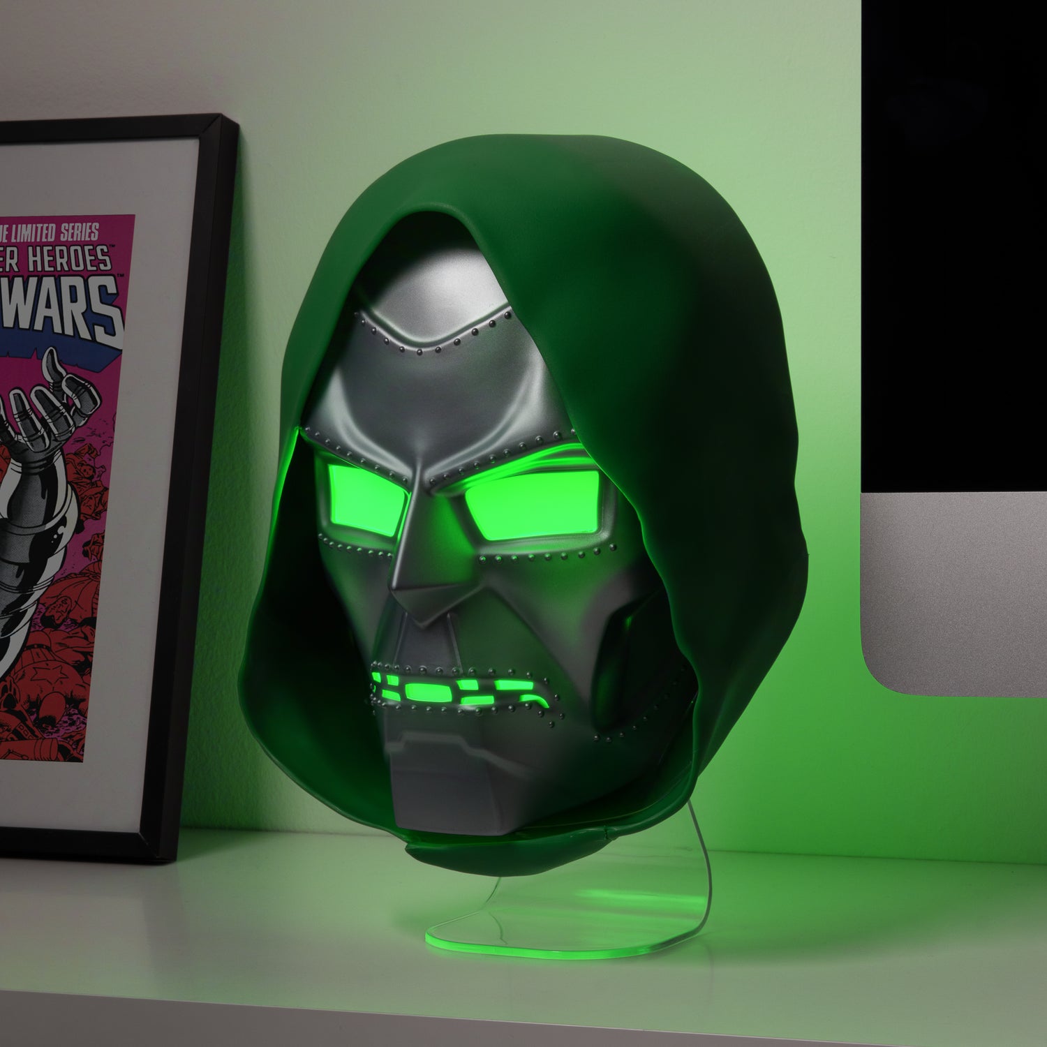 Dr Doom Mask Light-3