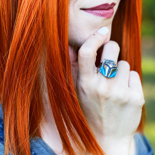 Star Wars x RockLove Bo-Katan helmet ring top view showing blue enamel detail-4